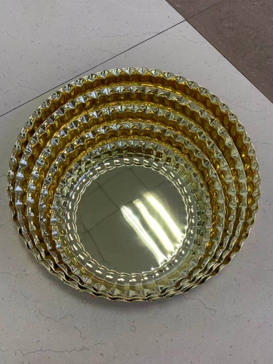 Serving tray HH-50cm Gold